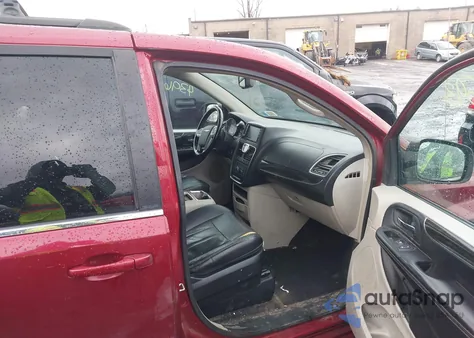 2014 Chrysler Town & Country Touring from USA, damaged, VIN 2C4RC1BGXER294566